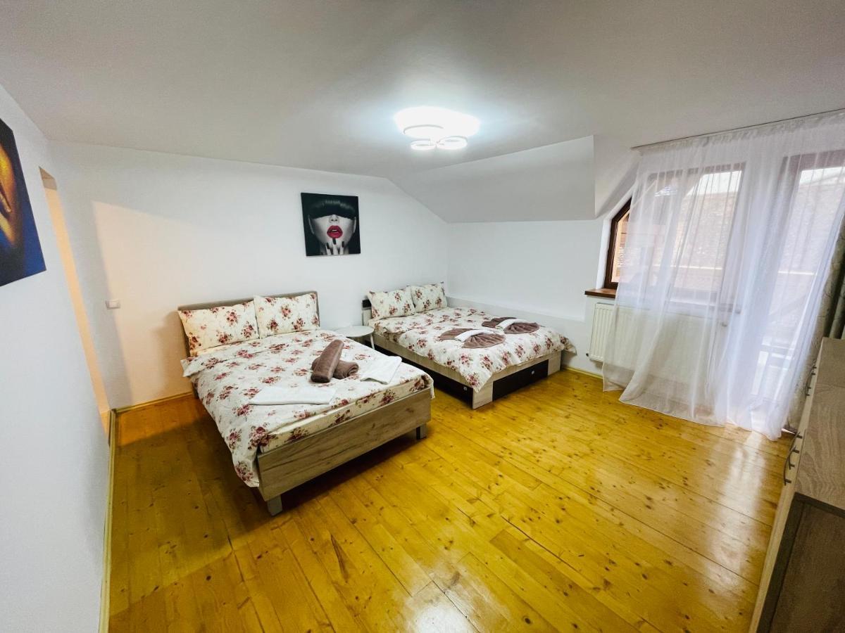 Casa Cu Balcon Braşov Exterior foto