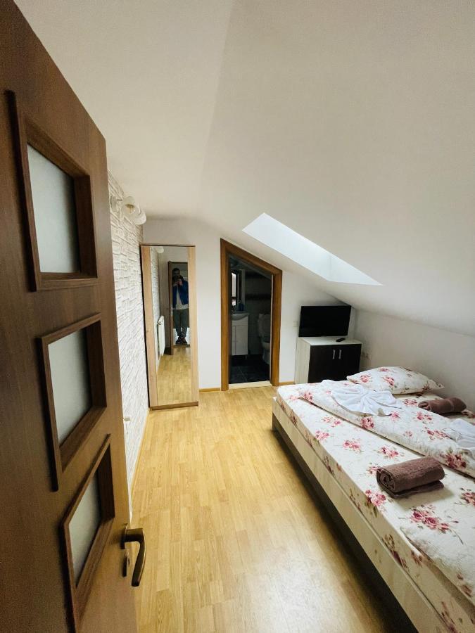Casa Cu Balcon Braşov Exterior foto