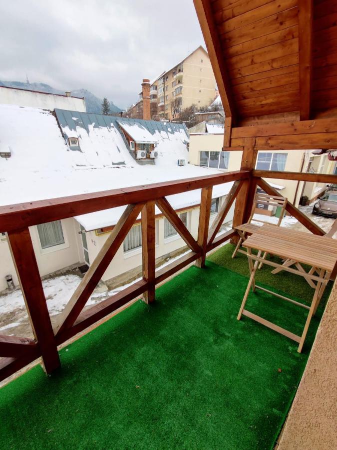 Casa Cu Balcon Braşov Exterior foto