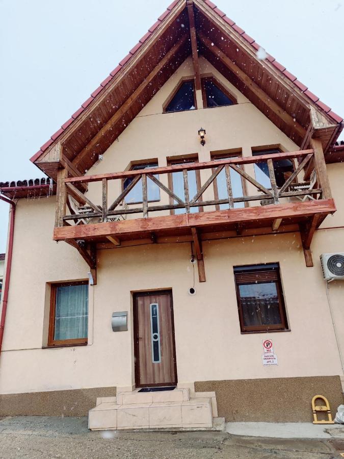 Casa Cu Balcon Braşov Exterior foto
